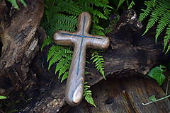 Dekorácie - Svadobný krížik z orechového dreva - 12257661_