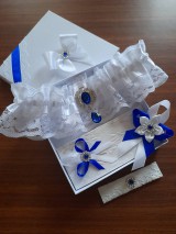 Luxusný svadobný podväzok modrá brošňa