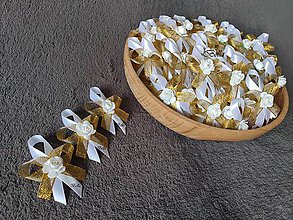 Svadobné pierka - Zlaté pierka pre svadobčanov - 12269110_