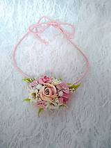 Náhrdelníky - kvetinový náhrdelník pastelovo ružový - 12271802_