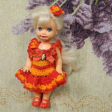 Hračky - Kelly(10cm) háčkované a šité šaty (oranžovo-červené šaty) - 12273976_