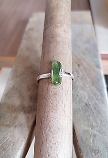 Prstene - Strieborný prsteň s turmalínom - 12281157_