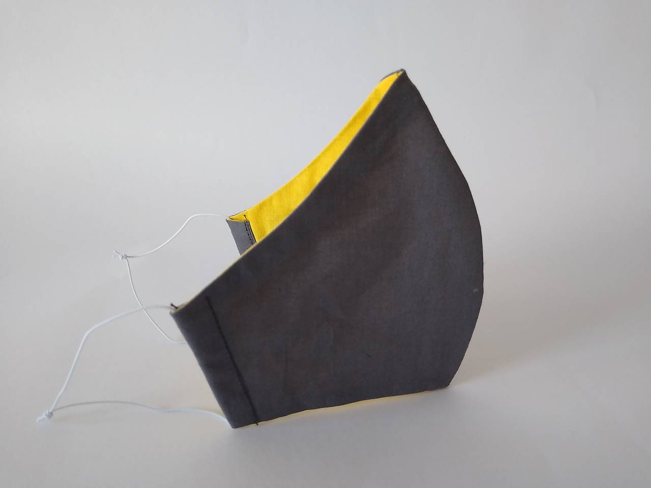 Dizajnové rúško tmavošedé/žltá tvarované dvojvrstvové