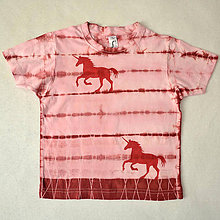 Detské oblečenie - Růžovo-vínové dětské tričko s jednorožci (4 roky) 11122674 - 12290319_
