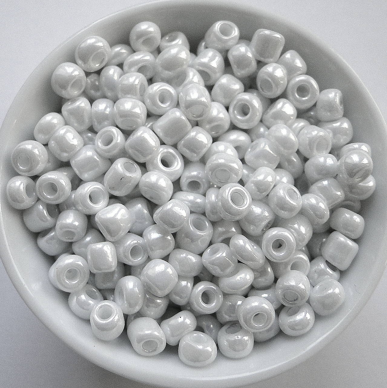 Rokajl 4mm perleť-20g