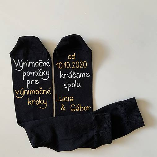 Maľované ponožky pre ženícha (čierne s menami)
