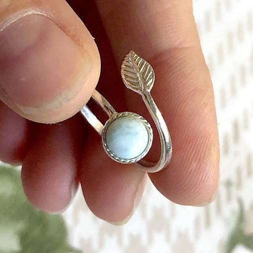 Simple Leaf Silver Gemstone Ring Ag925 / Strieborný prsteň s minerálom  (Larimar)