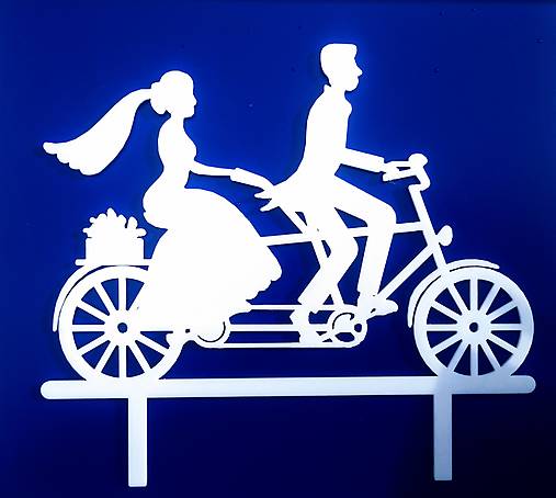 Svadobný zápich - mladomanželia na bicykli