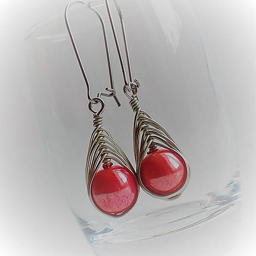 Náušnice - náušničky s korálkou a strieborným drôtom - 12336152_