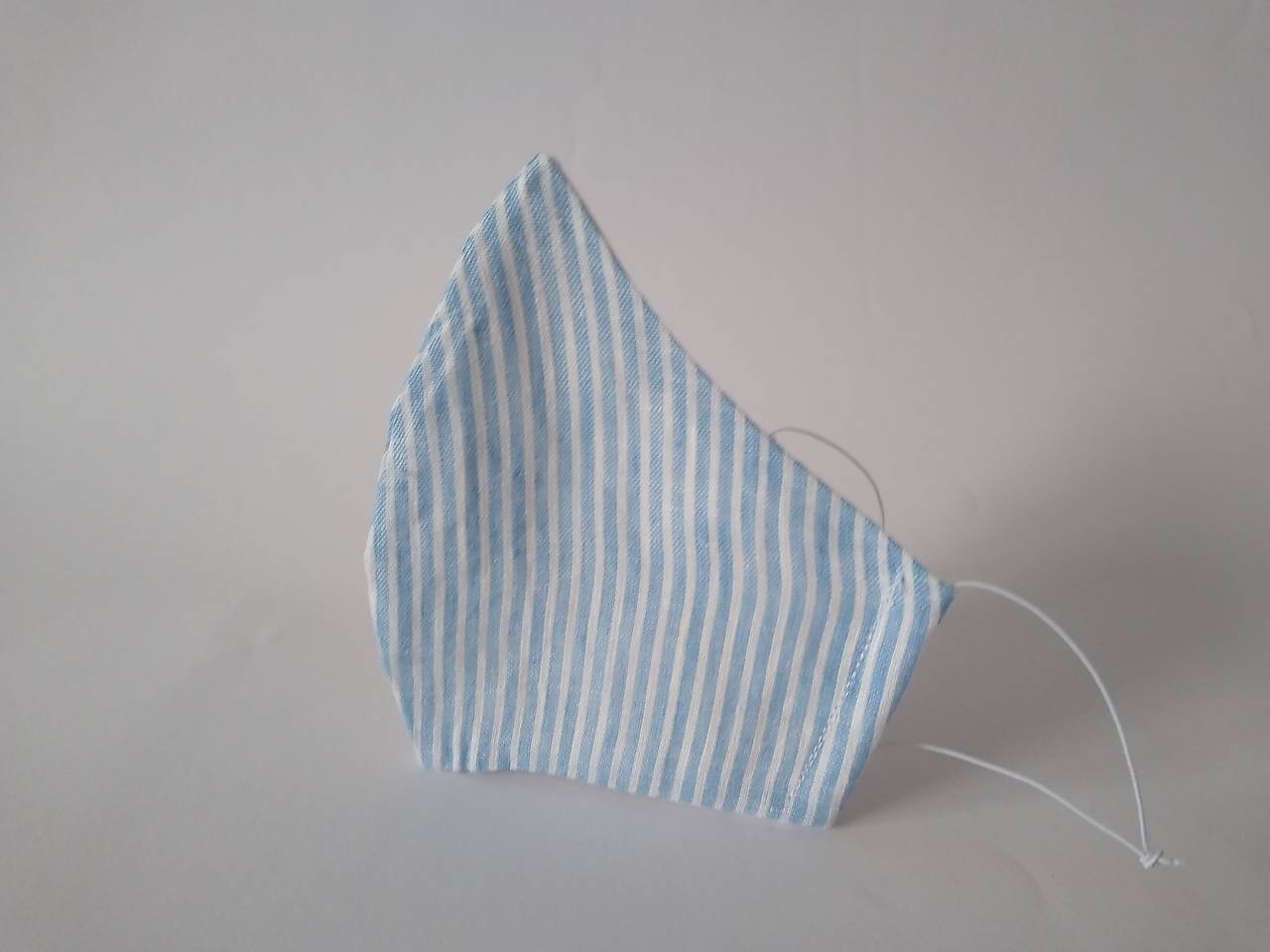 Dizajnové ľanové rúško pásik svetlý 