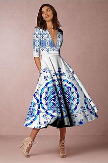 Šaty - FLORAL FOLK " Slovenská ornamentika ", spoločenské šaty v dĺžke midi (Biela + tyrkysový akvarel) - 12337537_