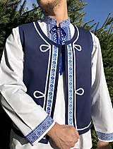 Pánska folklórna vesta s modrou krojovkou 