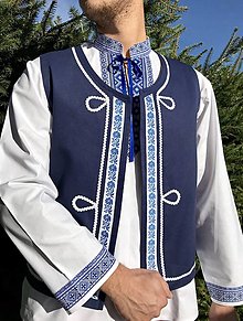 Pánske oblečenie - Pánska folklórna vesta s modrou krojovkou  - 12352392_