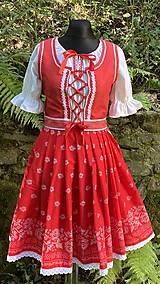 Folklorna suknička