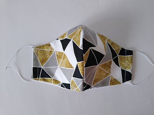 Dizajnové rúško trojuholníky farebné prémiová bavlna antibakteriálne s časticami striebra dvojvrstvové tvarované