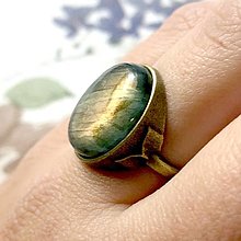 Prstene - Antique Bronze Labradorite Ring / Vintage prsteň s labradoritom - 12376661_