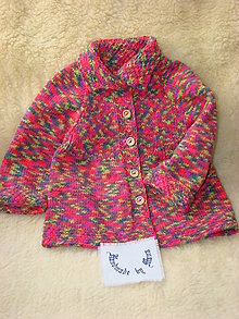 Detské oblečenie - Ručne pletený kabátik pre dievčatko do cca 2 rôčkov - 12376863_