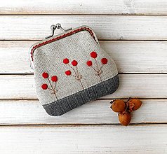 Peňaženky - Vyšívaná peňaženka mini Bobuľky v severskom duchu - 12375156_