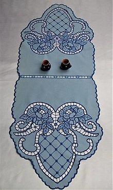 Úžitkový textil - Ručne vyšívaná dečka richelieu R11 ovál  102 x 41 cm - 12383181_