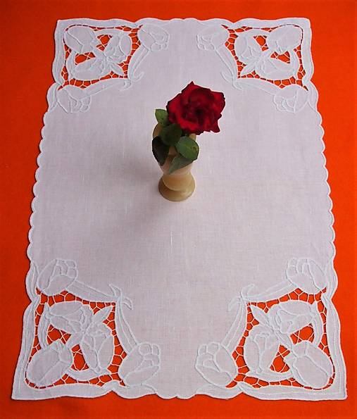 Úžitkový textil - Ručne vyšívaná dečka richelieu R13 obdĺžnik  58 x 40 cm - 12383969_