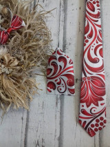 Pánske doplnky - FLORAL FOLK - kravata " Slovenská ornamentika" (pánska kravata + detský motýlik, vreckovka do saka , biely podklad červený ornament , folk set k sukni) - 12396379_