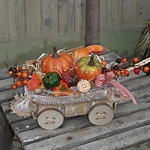 Dekorácie - Jesenná dekorácia s tekvičkami na vozíku - 12408959_