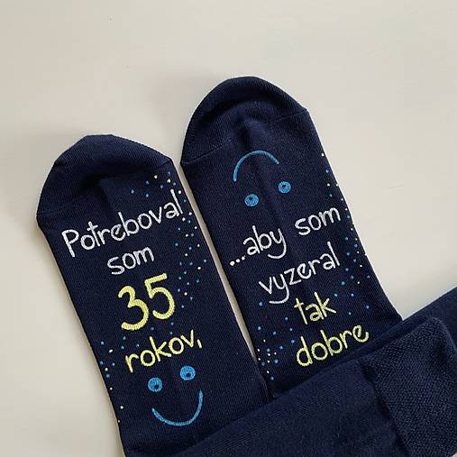 Maľované tmavomodré ponožky k narodeninám (So smajlíkom)