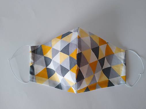 AKCIA dizajnové rúško trojuholníky tvarované dvojvrstvové