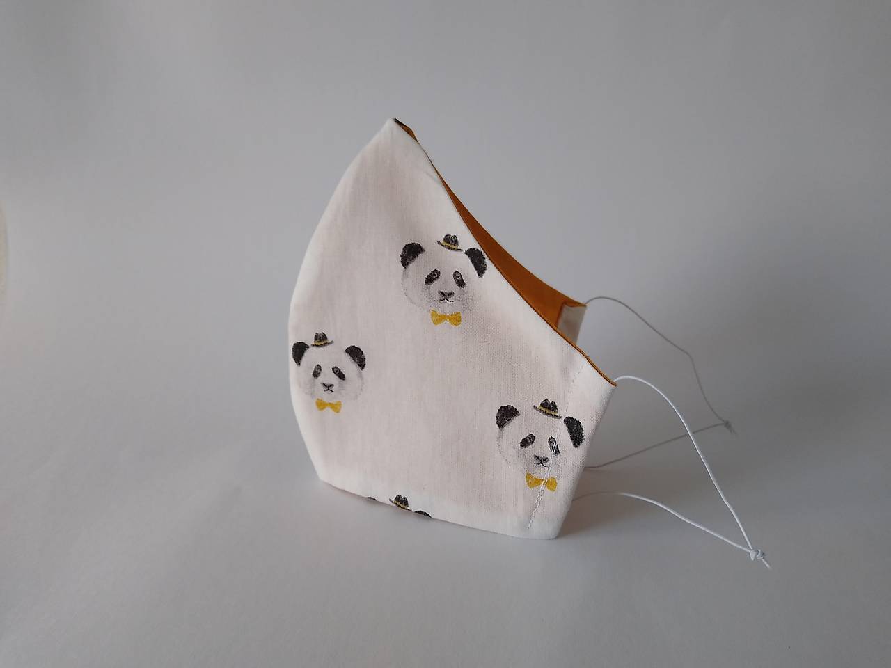 Dizajnové rúško pandy tvarované dvojvrstvové