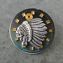 Brošne - Indiánsky náčelník na ciferníku z hodiniek, 1 - 12426337_