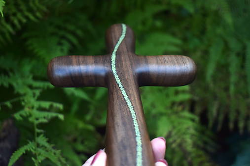  - Svadobný krížik z orechového dreva - 12425434_