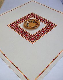 Úžitkový textil - Ručne vyšívaný obrus K2 štvorec 86 x 86 cm - 12428591_