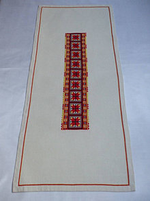 Úžitkový textil - Ručne výšívaná dečka K3 obdĺžnik 88 x 36 cm - 12428603_