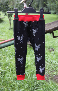 Detské oblečenie - Detské tepláčiky s vreckami, jelene / na objednávku - 12432062_