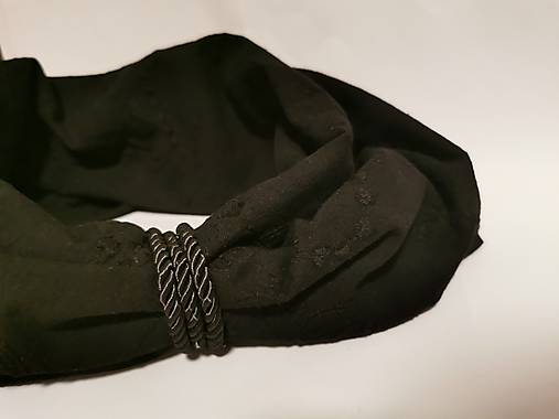 Ľanový šál s výšivkou / varianty  (Čierny ľanový)