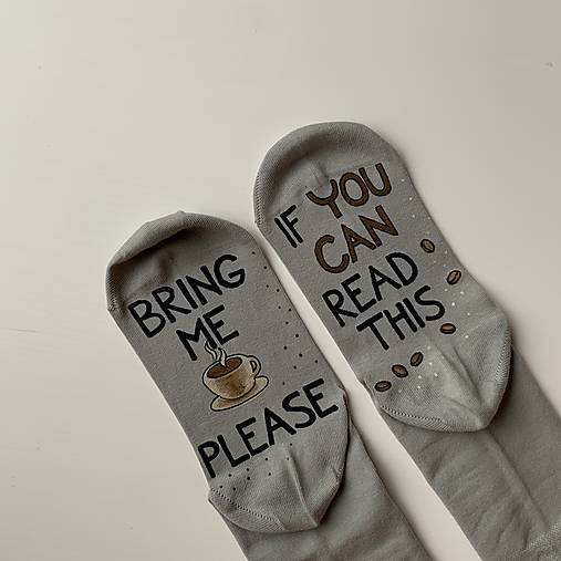 Maľované ponožky pre tých, čo milujú kávu (sivé)