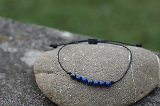 Náramky - minimalistický náramok z minerálov – lapis lazuli - 12460783_