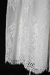 Šaty - Celokrajkové svadobné šaty  s V výstrihom - 12465231_