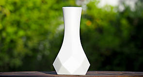 Dekorácie - Jednoduchá kosoštvorcová váza s metalickým efektom / Moderná dekorácia do domácnosti - 12468201_