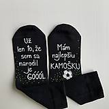 Ponožky, pančuchy, obuv - Maľované čierne ponožky pre naj kamaráta futbalistu s nápisom: "Už len to, že si sa narodil je GÓÓÓL! " - 12470519_