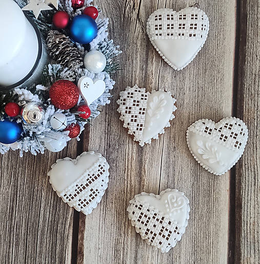 Vianočné čipkované perníky biele (Srdce)