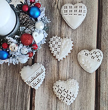 Dekorácie - Vianočné čipkované perníky biele (Srdce) - 12494408_