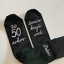 Ponožky, pančuchy, obuv - Maľované čierne ponožky k narodeninám (S menom) - 12491699_