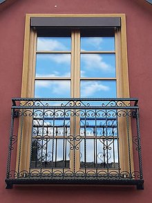 Nábytok - Kované zábradlie na francúzske okná - 12498353_