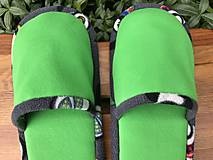 Ponožky, pančuchy, obuv - Malé zelené papuče - 12495164_