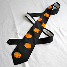 Pánske doplnky - Černá hedvábná kravata s dýněmi 10969794 - 12496370_