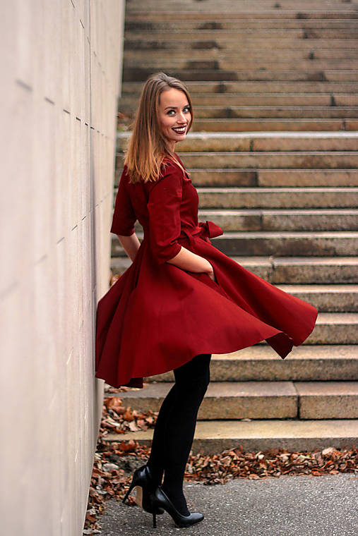 Šaty - MIA, košilové šaty s narameníky, tmavší červená (34) - 12500758_