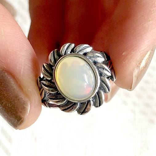 Vintage Welo Opal Silver AG925 Ring / Strieborný vintage prsteň s prírodným opálom
