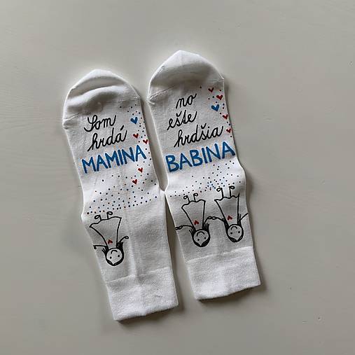 Maľované ponožky pre hrdú mamu a ešte hrdšiu babinu