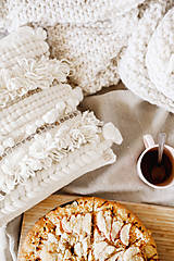 Úžitkový textil - Ručne tkaný vlnený dekoračný vankúš (biela/horčicová) - 12513804_